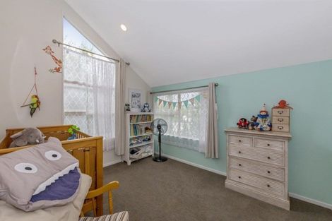 Photo of property in 18b Holiday Road, Stanmore Bay, Whangaparaoa, 0932