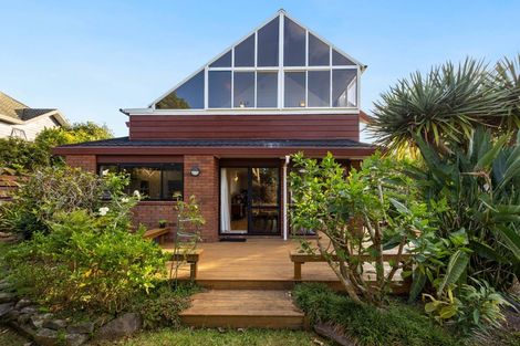 Photo of property in 379 Hobsonville Road, Hobsonville, Auckland, 0618