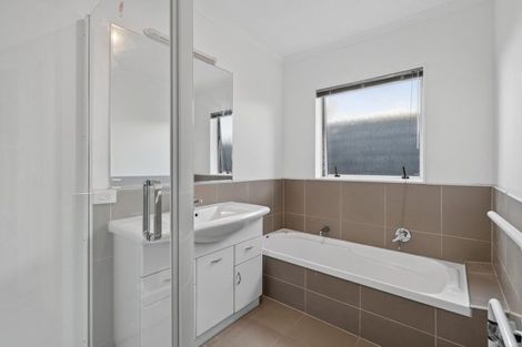 Photo of property in 61c Queen Road, Bellevue, Tauranga, 3110