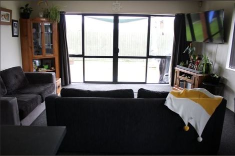 Photo of property in 9 Reserve Close, Woolston, Christchurch, 8062