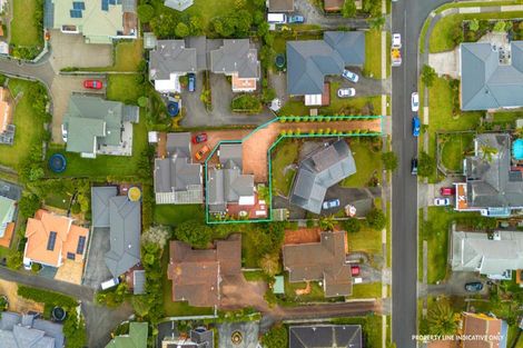 Photo of property in 1/22 Cherub Place, West Harbour, Auckland, 0618