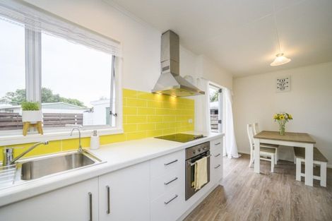 Photo of property in 16 Wyndham Street, Awapuni, Palmerston North, 4412