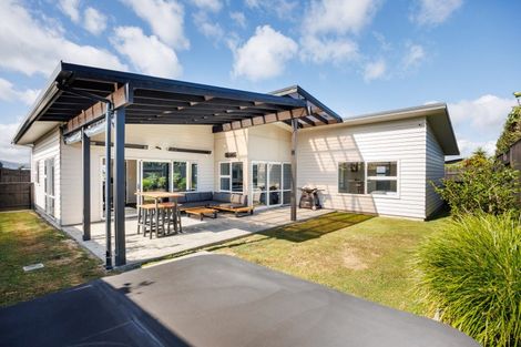 Photo of property in 9 Lorenzo Place, Kelvin Grove, Palmerston North, 4414