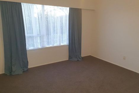 Photo of property in 2/10 Gloaming Place, Conifer Grove, Takanini, 2112