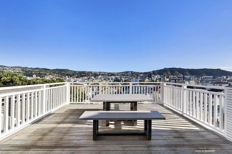 Photo of property in 12 Earls Terrace, Mount Victoria, Wellington, 6011