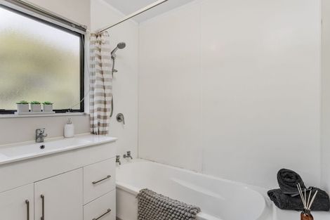 Photo of property in 1/181 Manuka Road, Bayview, Auckland, 0629