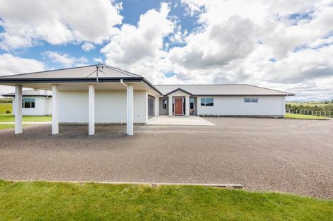 Photo of property in 760 Halcombe Road, Halcombe, Feilding, 4775