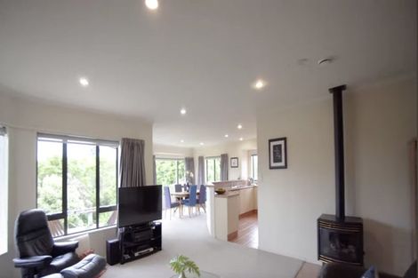 Photo of property in 143 Summerhill Drive, Fitzherbert, Palmerston North, 4410