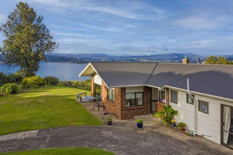 Photo of property in 2a Pohutukawa Grove, Whitianga, 3510