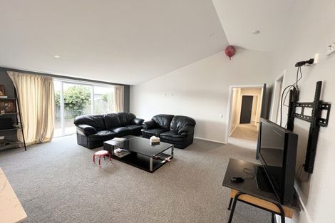 Photo of property in 10 Whelan Place, Hei Hei, Christchurch, 8042