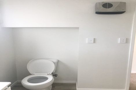 Photo of property in 18 Halldene Terrace, Red Beach, 0932