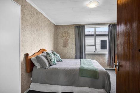 Photo of property in 20 Dudley Road Lower, Inglewood, 4386