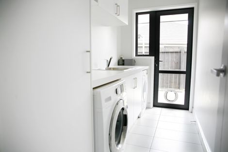 Photo of property in 33 Sunningdale Street, Wattle Downs, Auckland, 2103