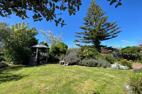Photo of property in 10 Kingswood Grove, Raumati Beach, Paraparaumu, 5032