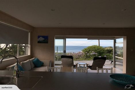 Photo of property in 96 Messenger Terrace, Oakura, 4314