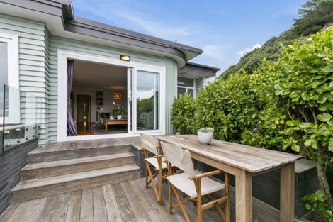 Photo of property in 77 Mantell Street, Seatoun, Wellington, 6022