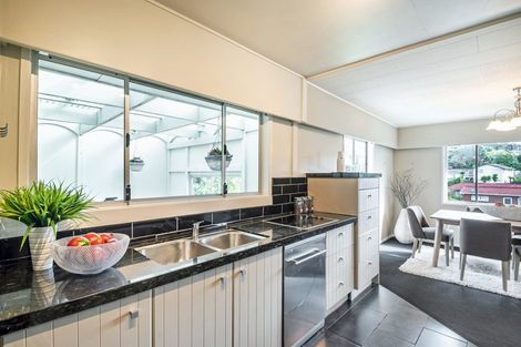 Photo of property in 2 Betsland Crescent, Hillcrest, Auckland, 0627