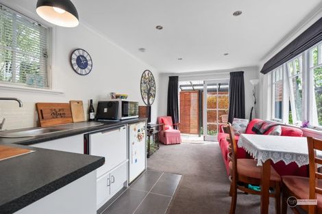 Photo of property in 28 Ludlam Crescent, Woburn, Lower Hutt, 5010