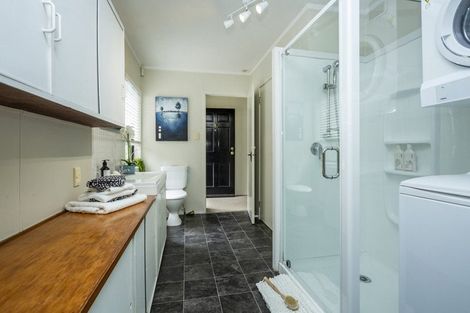 Photo of property in 2/125 Victoria Road, Devonport, Auckland, 0624