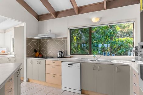 Photo of property in 368 Pahi Road, Pahi, Paparoa, 0571