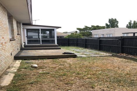 Photo of property in 17 Viola Avenue, Mangere East, Auckland, 2024