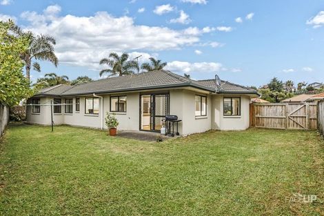 Photo of property in 6g Clearwater Cove, West Harbour, Auckland, 0618