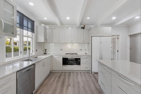 Photo of property in 140 Nelson Crescent, Napier South, Napier, 4110