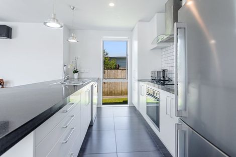 Photo of property in 83 Riverside Road, Orewa, 0931