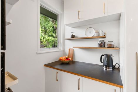 Photo of property in 7 Fairdale Place, Birkdale, Auckland, 0626