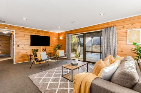 Photo of property in 37 Bodmin Terrace, Camborne, Porirua, 5026