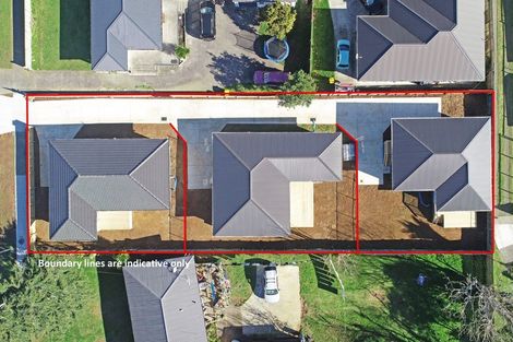 Photo of property in 30a Birdwood Road, Swanson, Auckland, 0612