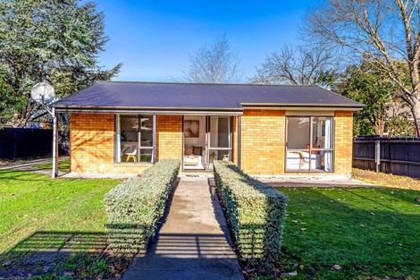 Photo of property in 52a Vivian Street, Burwood, Christchurch, 8083