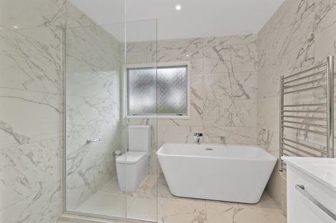 Photo of property in 38 Kittiwake Drive, Schnapper Rock, Auckland, 0632