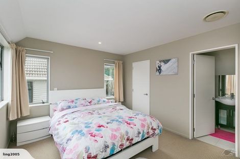 Photo of property in 14 Bracken Road, Newlands, Wellington, 6037