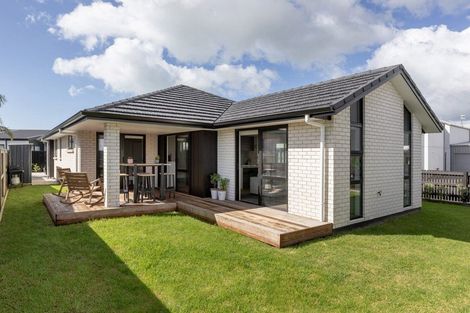 Photo of property in 22 Rehua Way, Papamoa, 3118