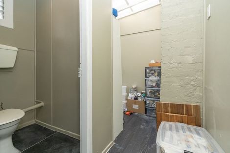 Photo of property in 35 Oxford Street, Fairfield, Hamilton, 3214