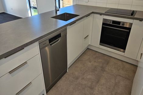 Photo of property in 5a Massey Street, Westown, New Plymouth, 4310