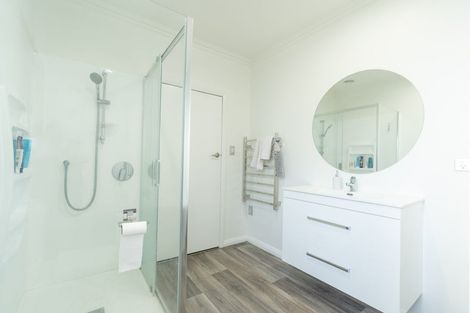 Photo of property in 2 Gloucester Street, Takaro, Palmerston North, 4412