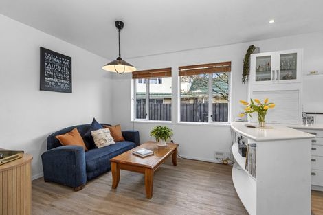 Photo of property in 17a Dinton Street, Russley, Christchurch, 8042