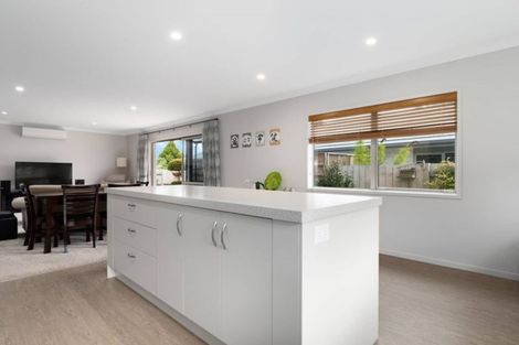 Photo of property in 84c Margaret Drive, Omokoroa, 3114