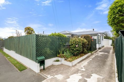 Photo of property in 162 Weston Road, St Albans, Christchurch, 8052