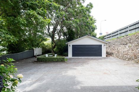Photo of property in 27 Fitzroy Road, Bluff Hill, Napier, 4110