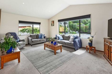 Photo of property in 17 Sams Way, Raumati South, Paraparaumu, 5032