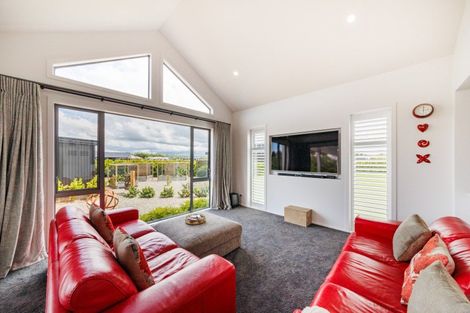 Photo of property in 12 Colquhoun Way, Kelvin Grove, Palmerston North, 4470