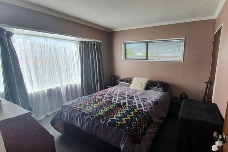 Photo of property in 42a South Road, Blagdon, New Plymouth, 4310