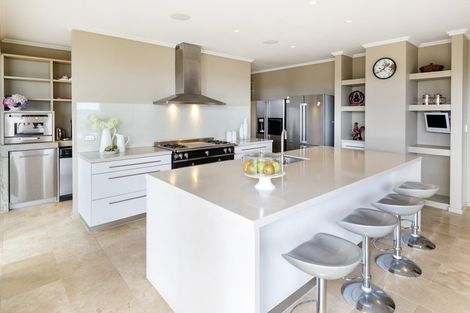 Photo of property in 5 Te Akau Crescent, Bucklands Beach, Auckland, 2012