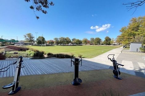 Photo of property in 2/25g Potter Avenue, Northcote, Auckland, 0627