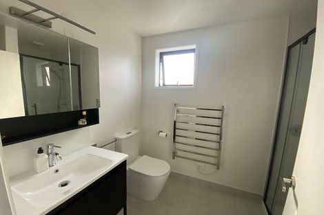 Photo of property in 15 Kotuitui Street, Manukau, Auckland, 2104