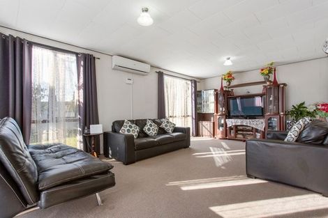 Photo of property in 34 Bernina Place, Weymouth, Auckland, 2103