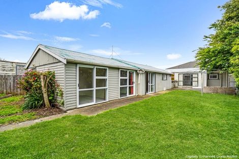 Photo of property in 21 Edgeware Road, Palmerston North, 4410